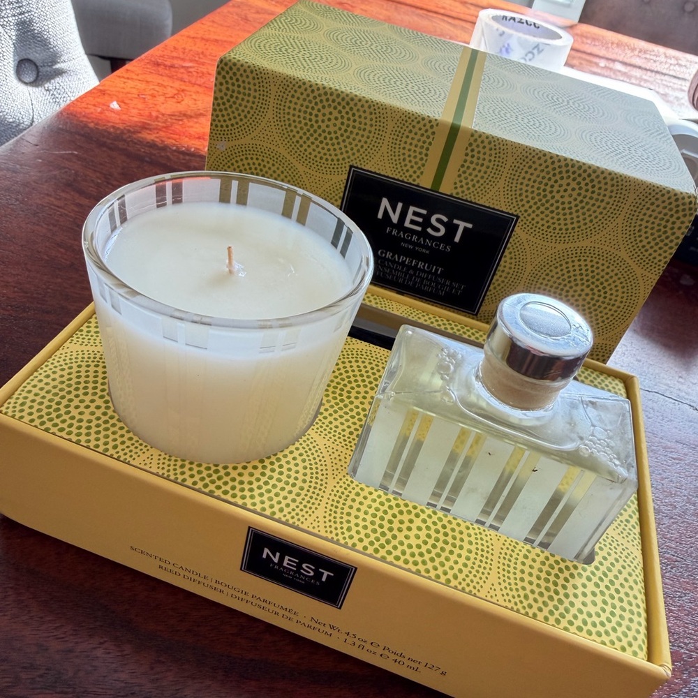 NEST Fragrances Grapefruit Candle and Diffuser in Yellow Box